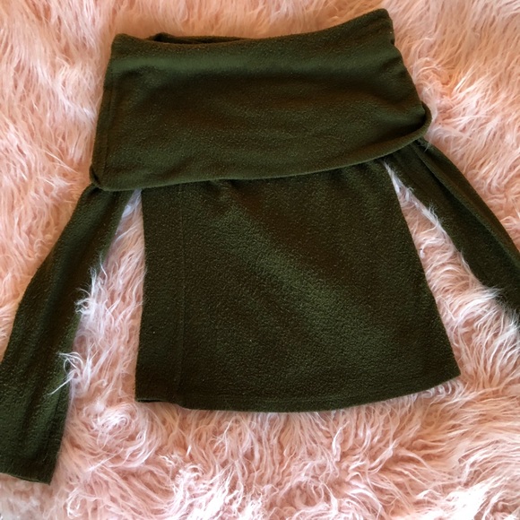 Tops - 💕Olive Green Cozy Sweater💕